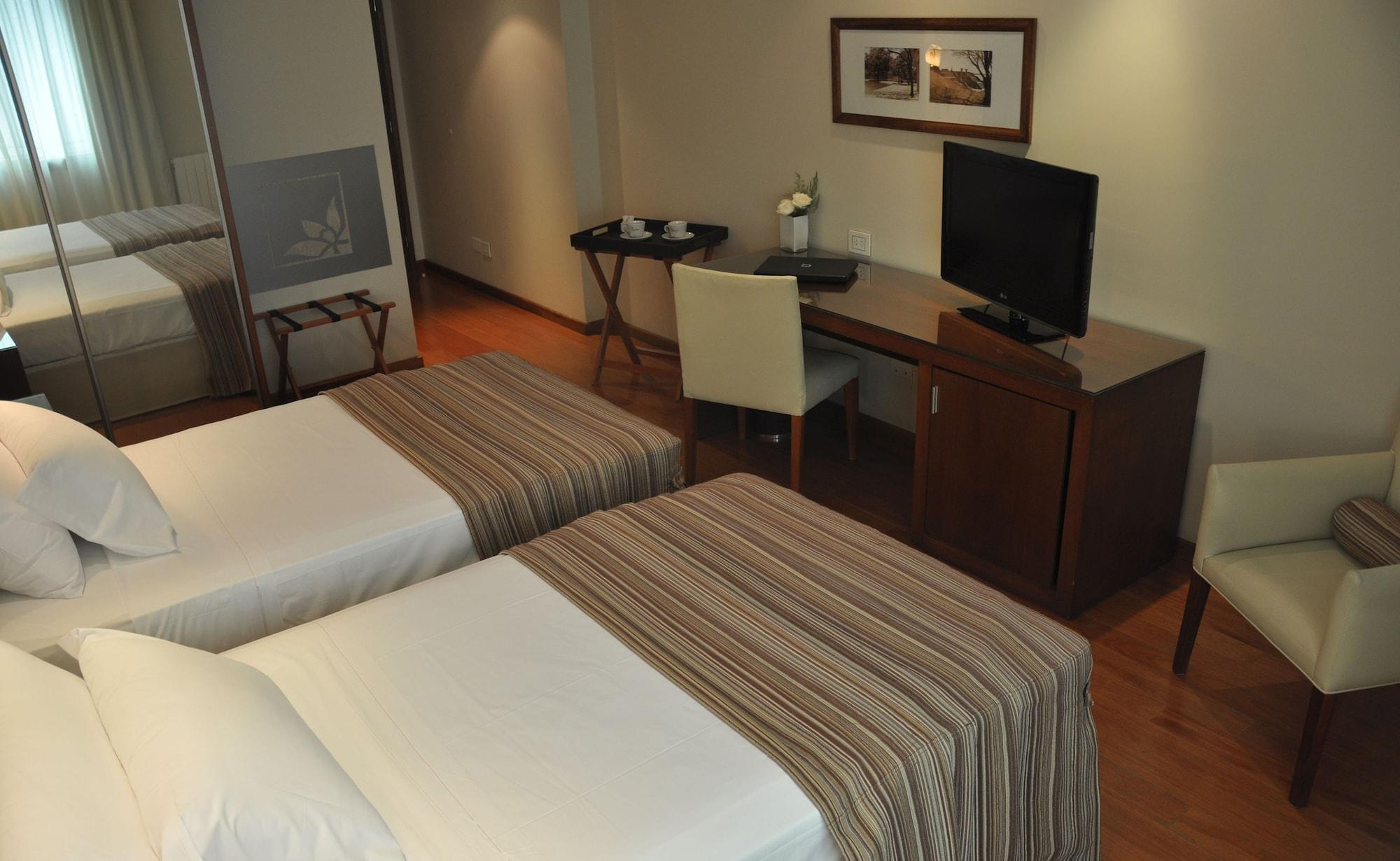 Hotel Solans Presidente 로자리오 외부 사진