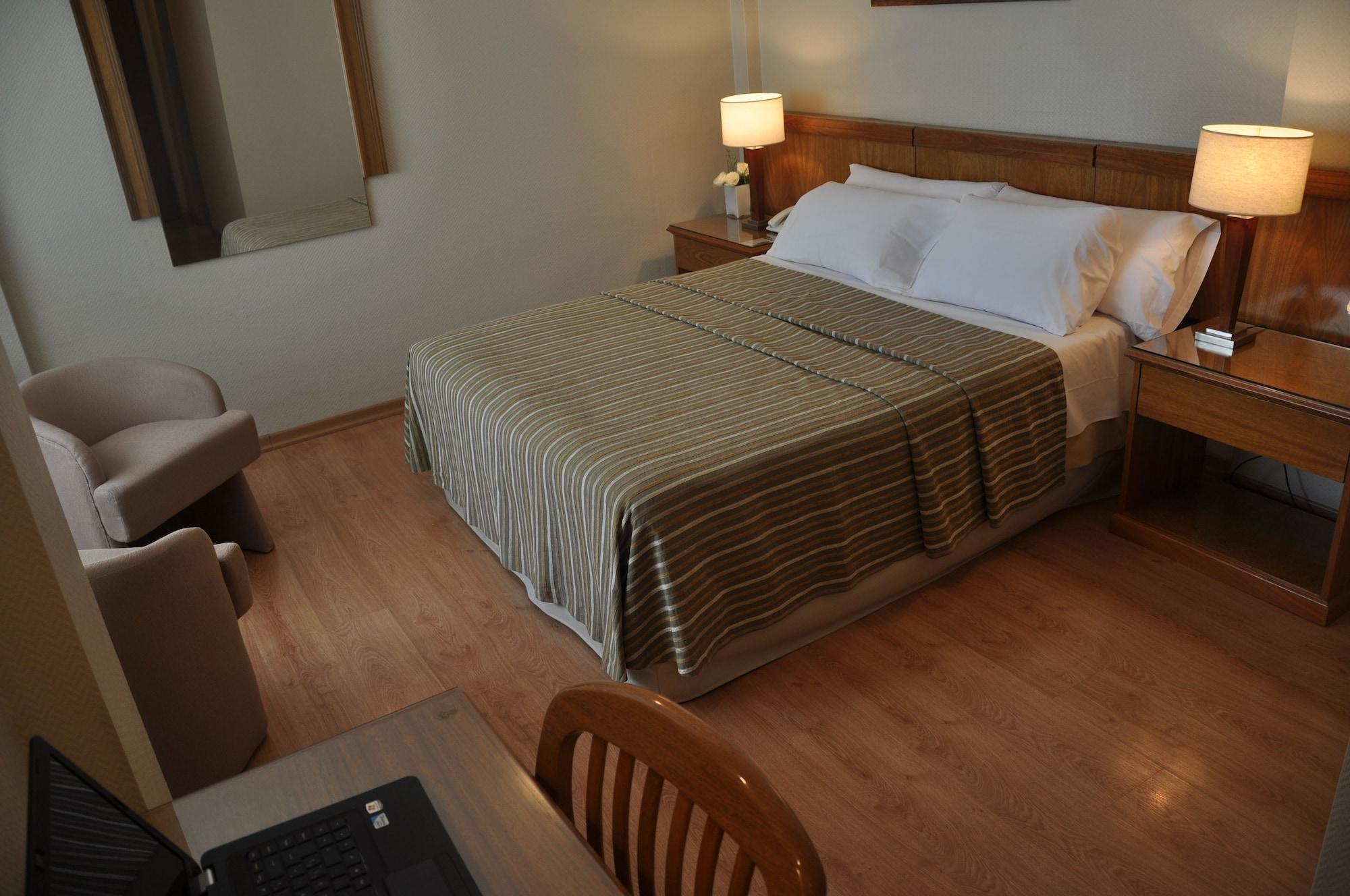 Hotel Solans Presidente 로자리오 외부 사진