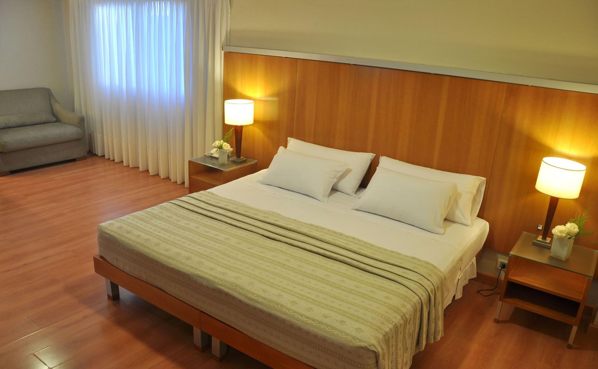 Hotel Solans Presidente 로자리오 외부 사진
