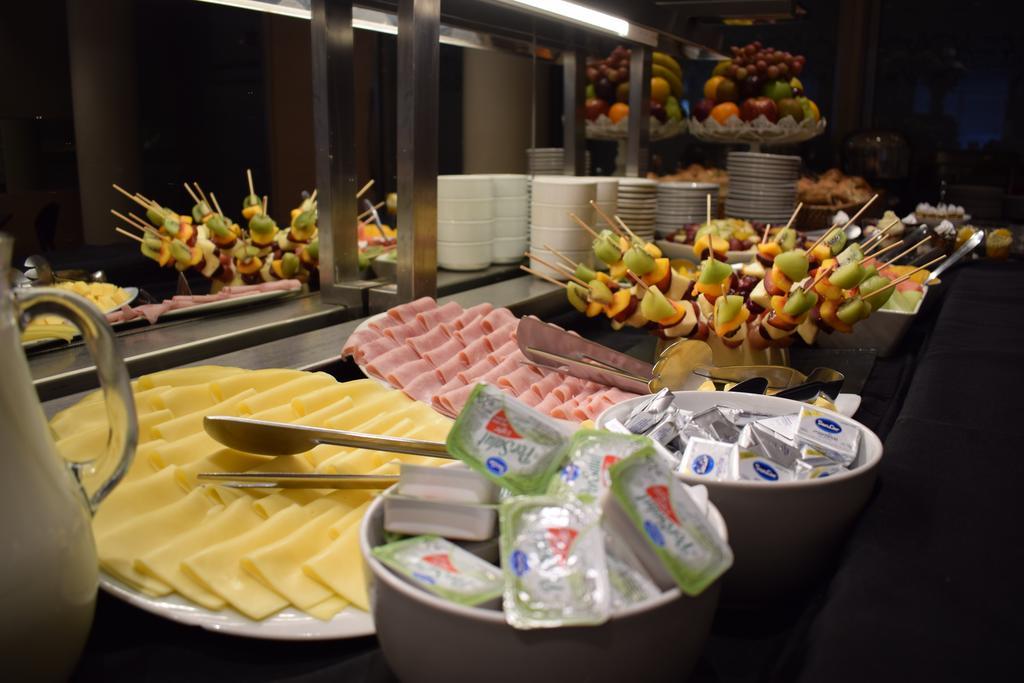 Hotel Solans Presidente 로자리오 외부 사진